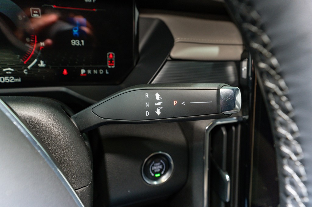 2024 GMC Acadia Image 28