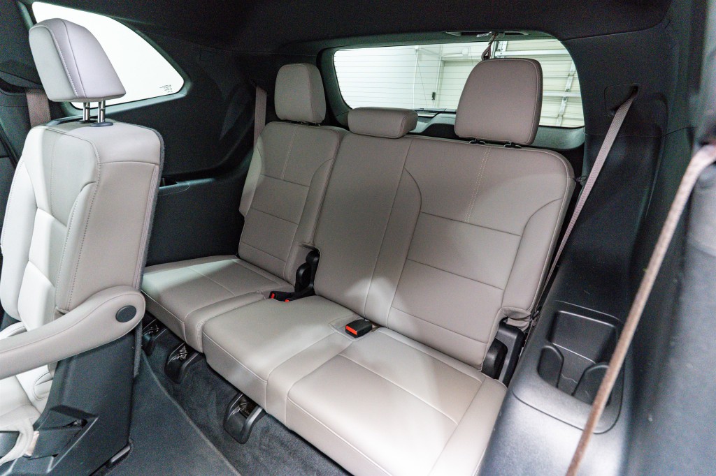 2024 GMC Acadia Image 32