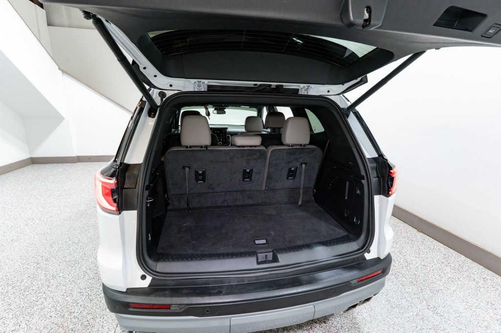 2024 GMC Acadia Image 33