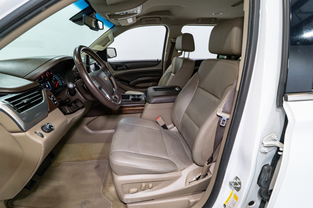 2018 Chevrolet Suburban Image 16