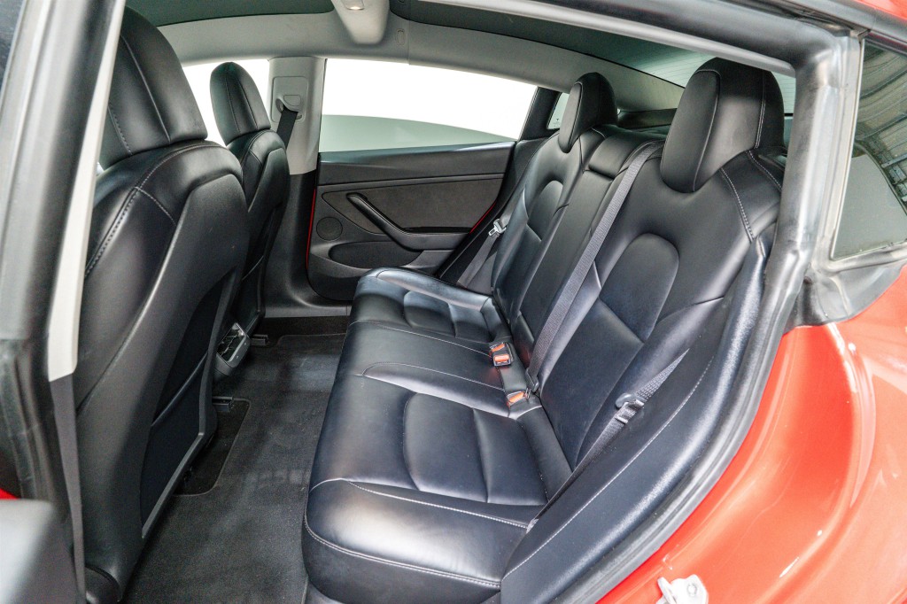 2021 Tesla Model 3 Image 25
