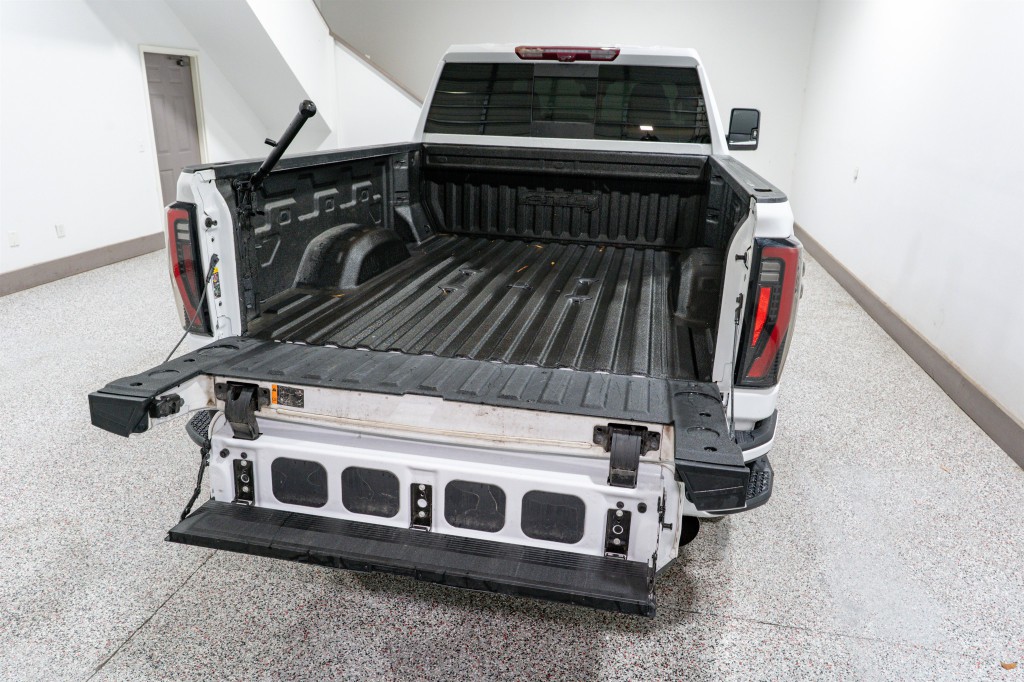 2024 GMC Sierra 2500 Image 11