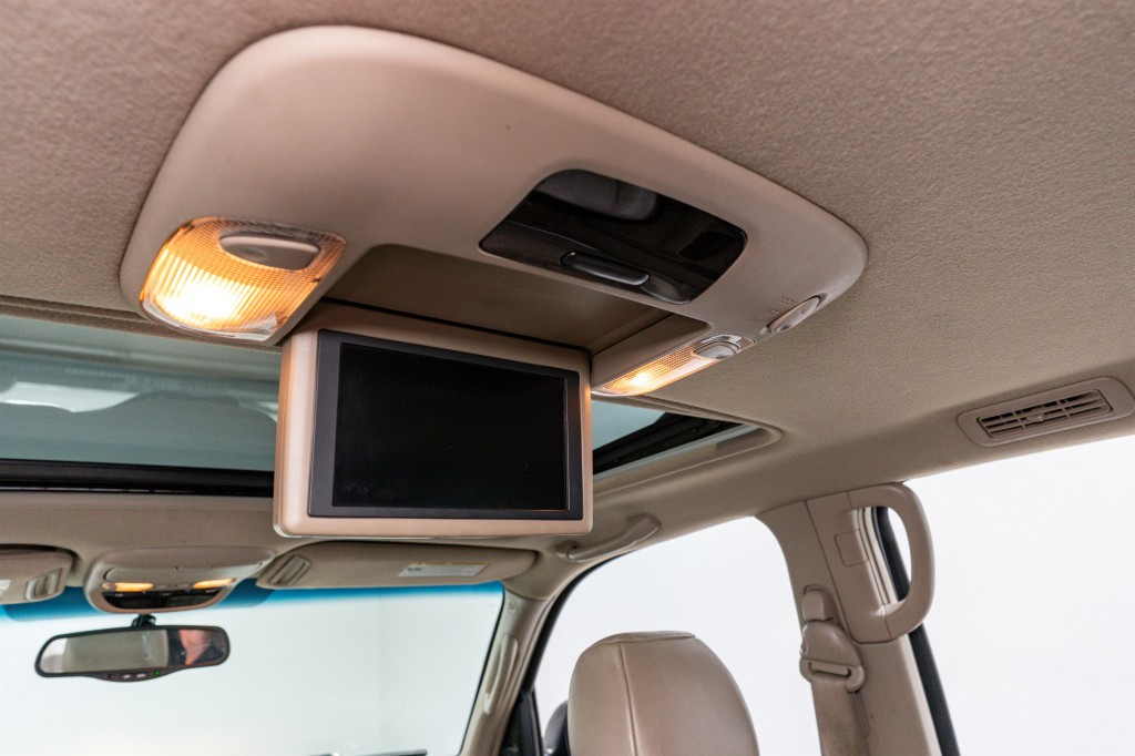 2005 Toyota Sequoia Image 30