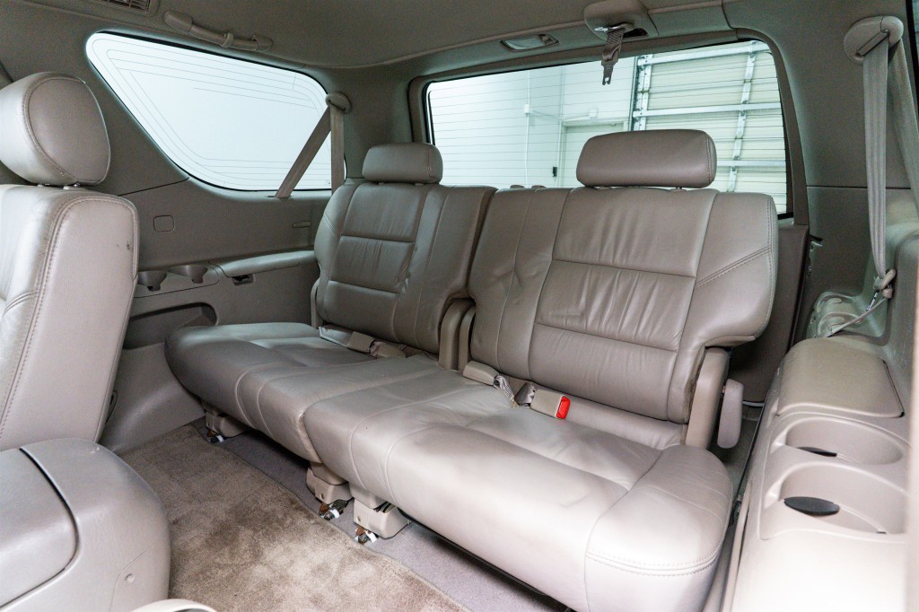 2005 Toyota Sequoia Image 31