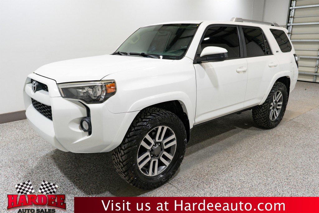 2018 Toyota 4Runner Image 2