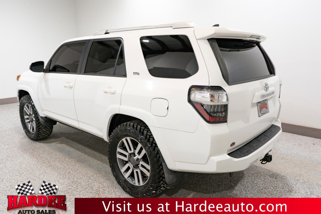 2018 Toyota 4Runner Image 3