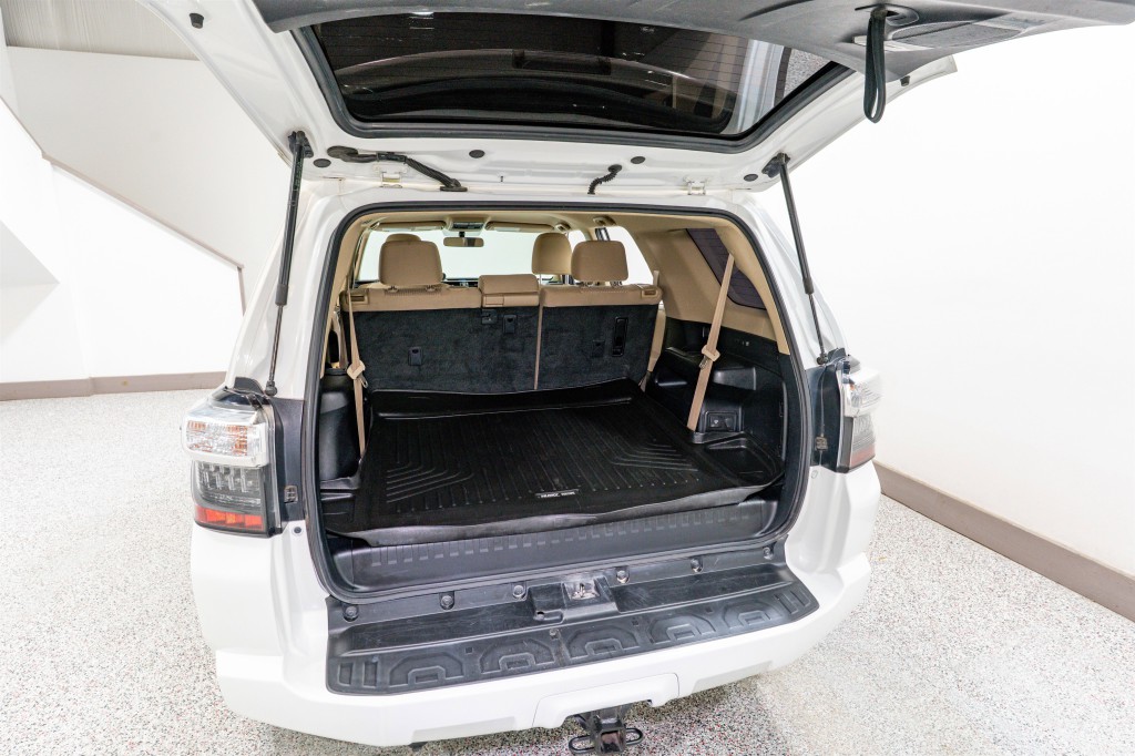 2018 Toyota 4Runner Image 30