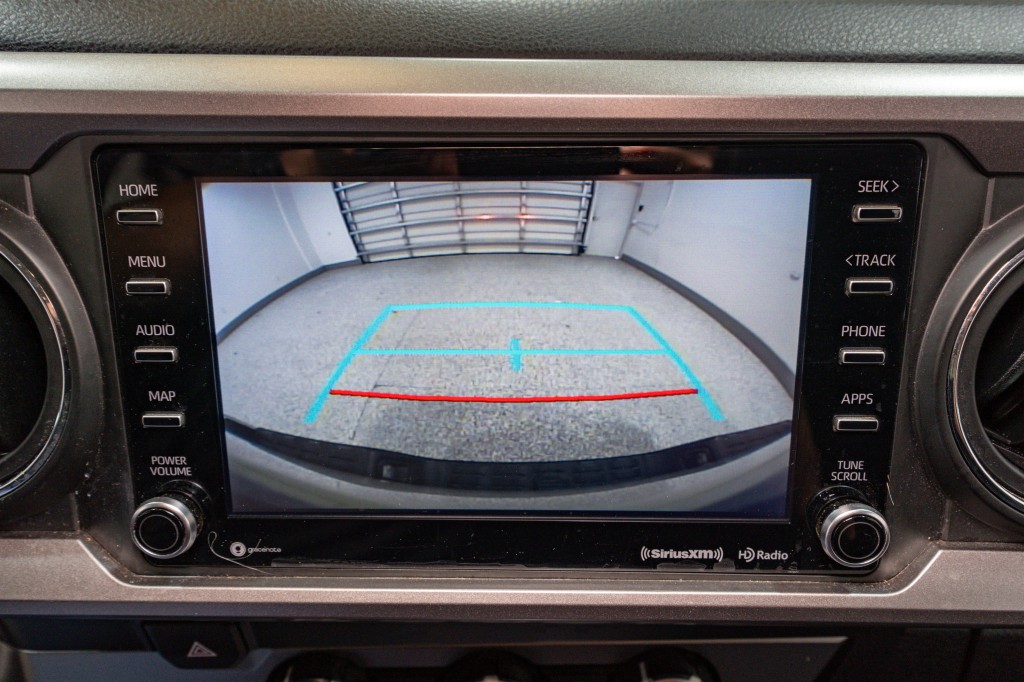 2020 Toyota Tacoma Image 19