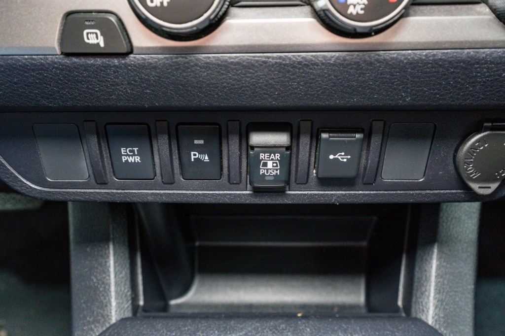 2020 Toyota Tacoma Image 21