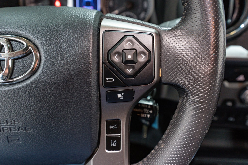 2020 Toyota Tacoma Image 24