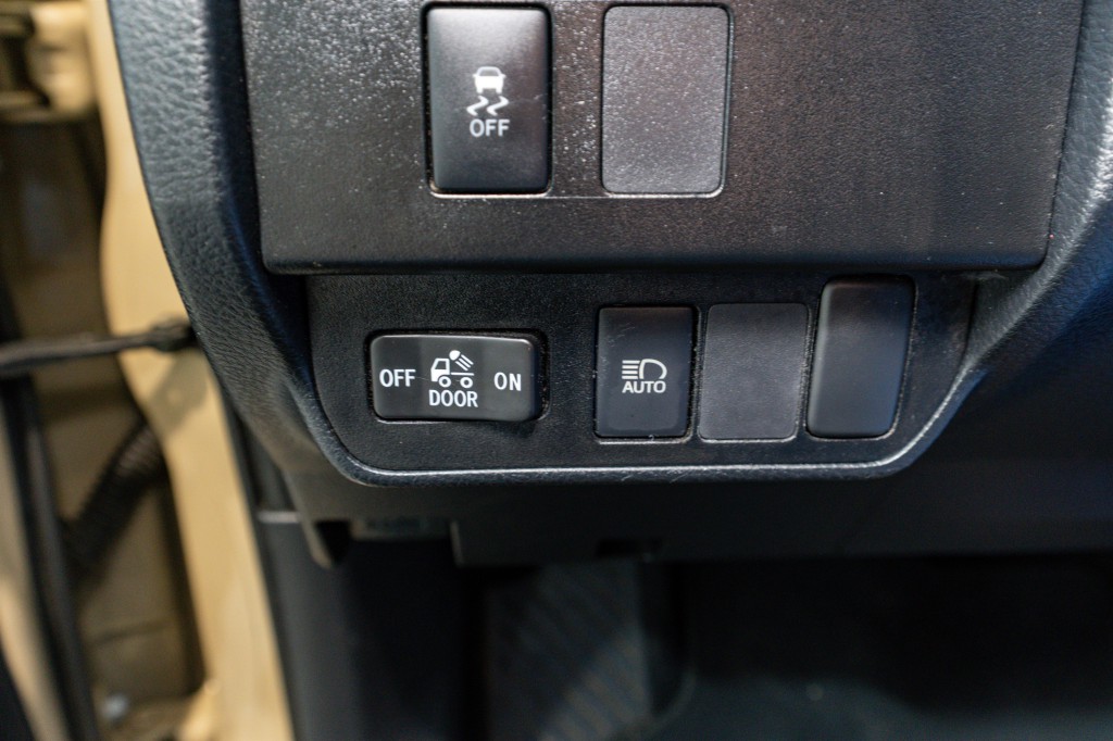 2020 Toyota Tacoma Image 29