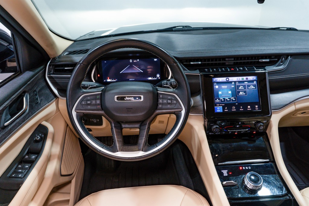 2022 Jeep Grand Cherokee Image 11