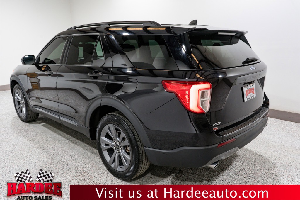 2022 Ford Explorer Image 3