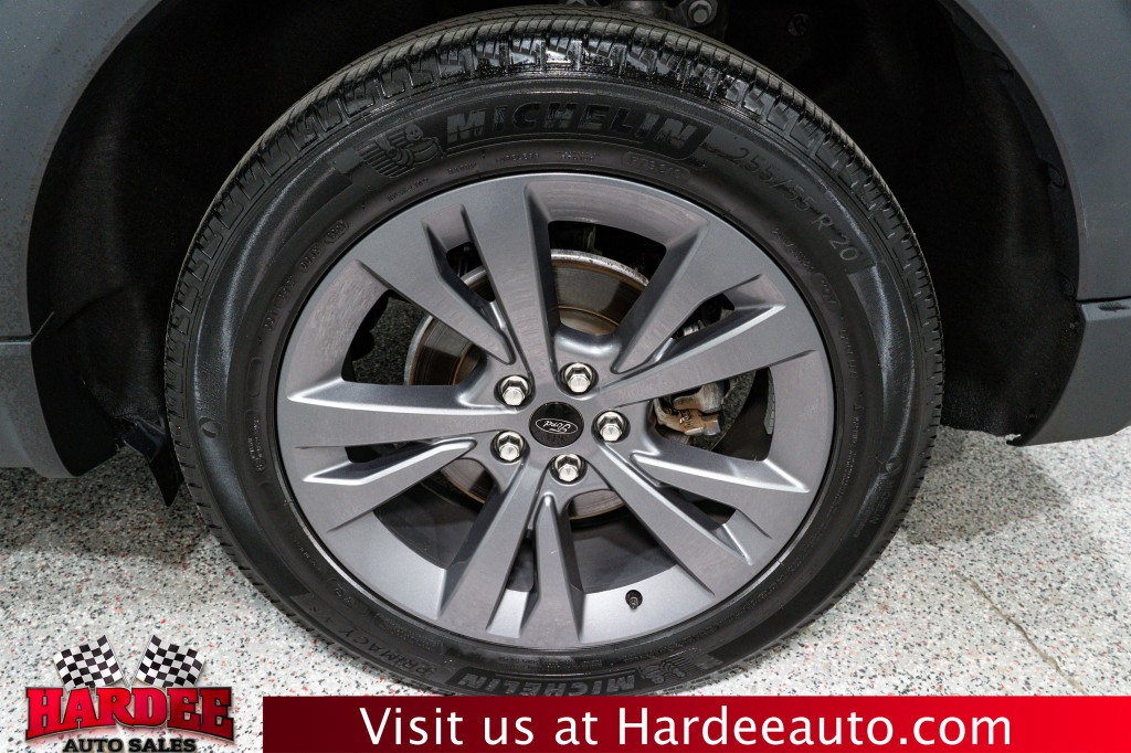 2022 Ford Explorer Image 9