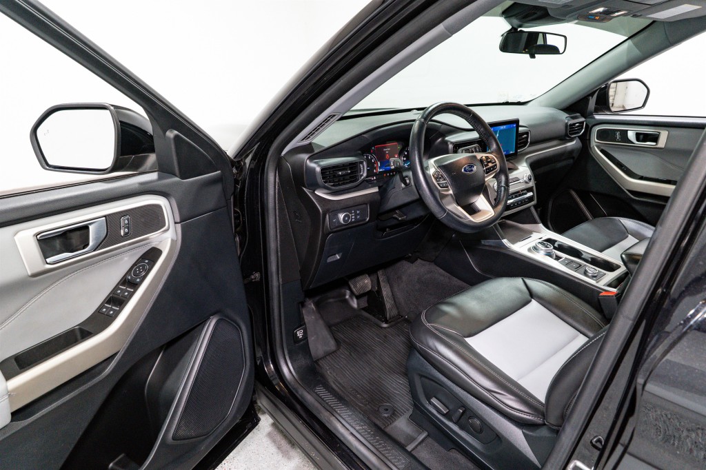 2022 Ford Explorer Image 11
