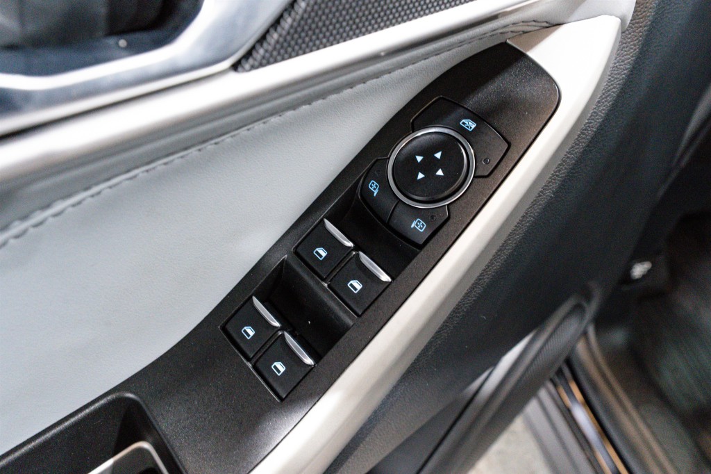 2022 Ford Explorer Image 13