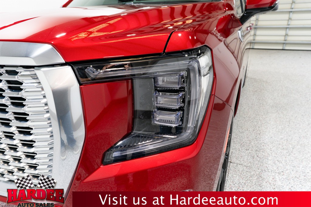 2024 GMC Yukon Image 8