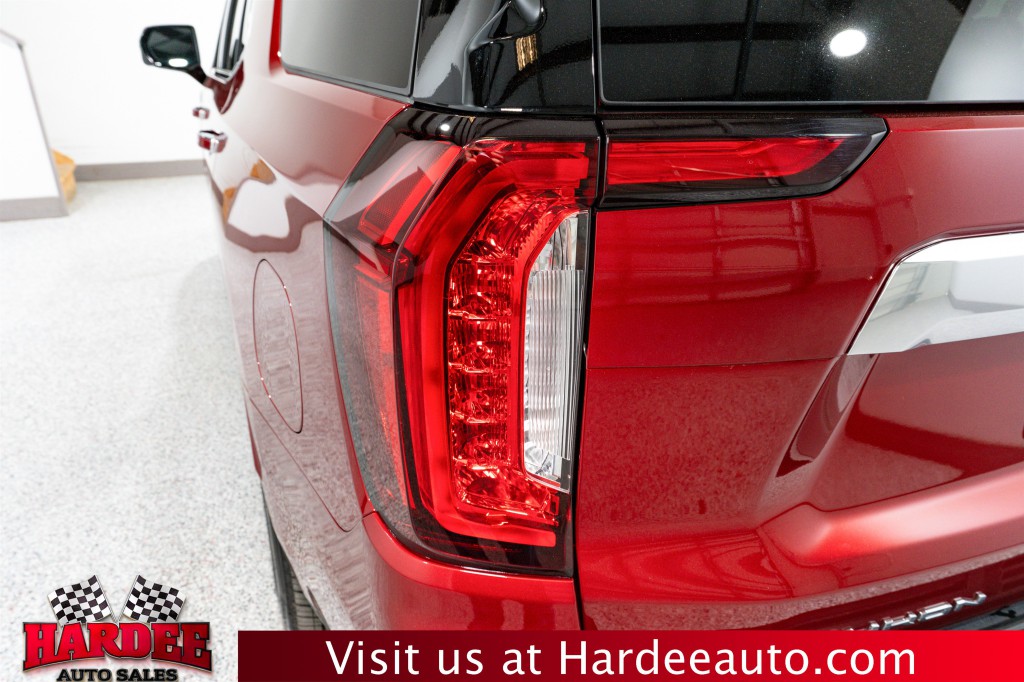 2024 GMC Yukon Image 9