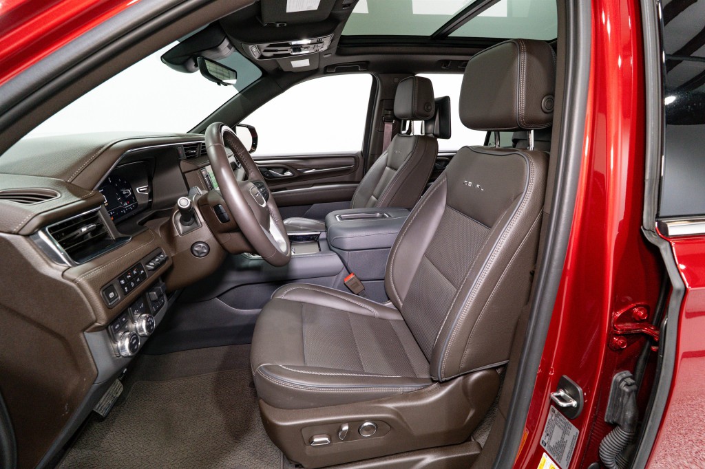 2024 GMC Yukon Image 17