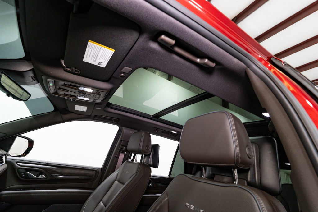 2024 GMC Yukon Image 18