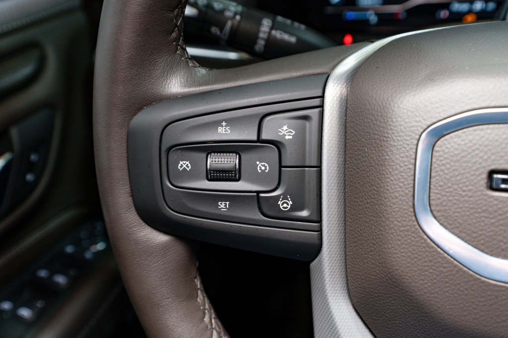 2024 GMC Yukon Image 32