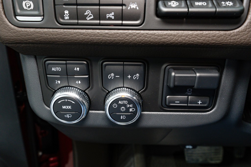 2024 GMC Yukon Image 35