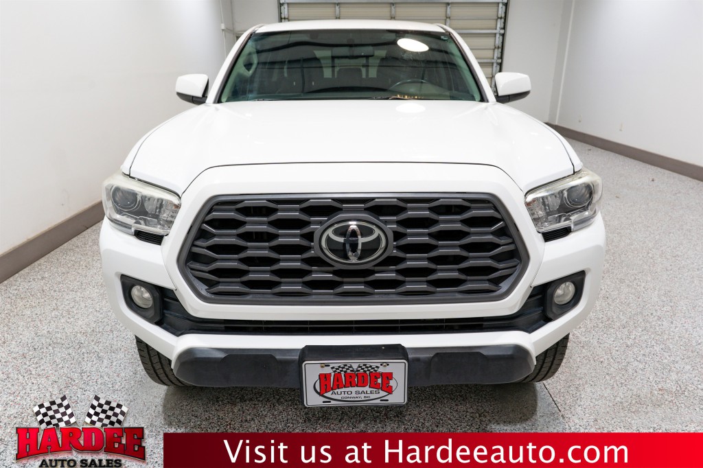 2017 Toyota Tacoma Image 7