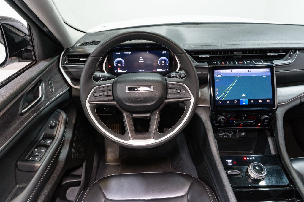 2023 Jeep Grand Cherokee Image 11