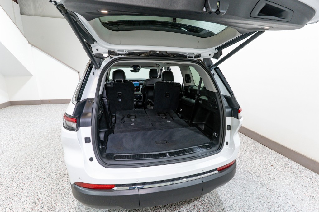 2023 Jeep Grand Cherokee Image 35