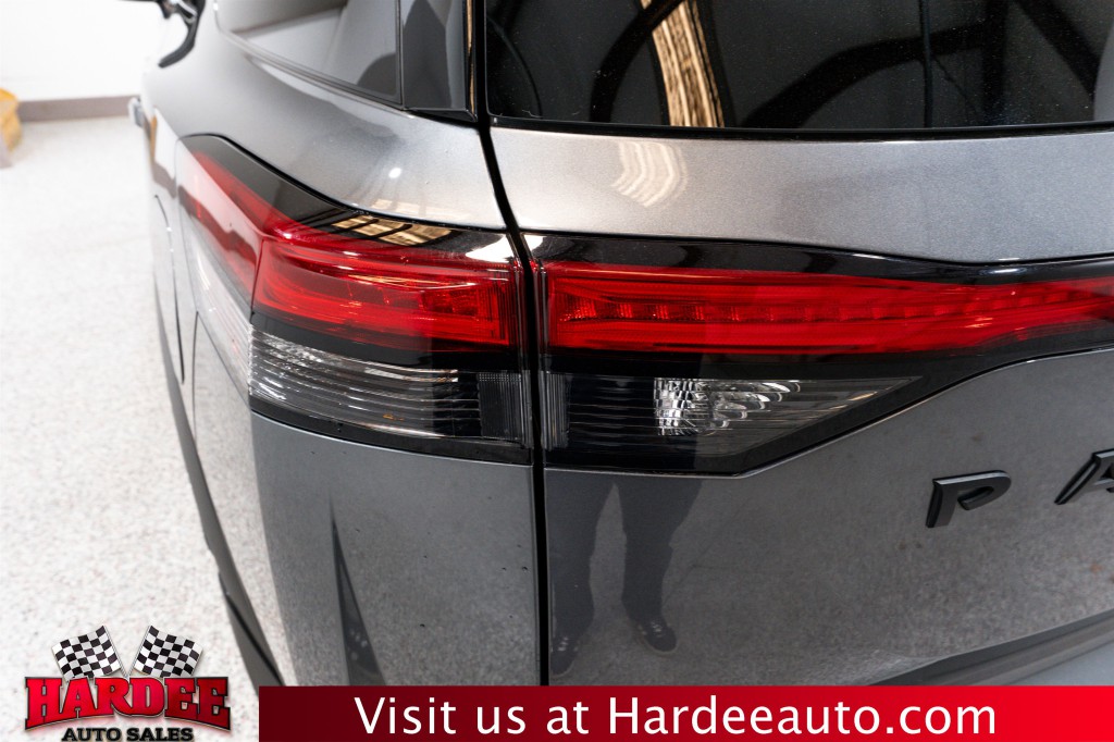 2023 Nissan Pathfinder Image 9