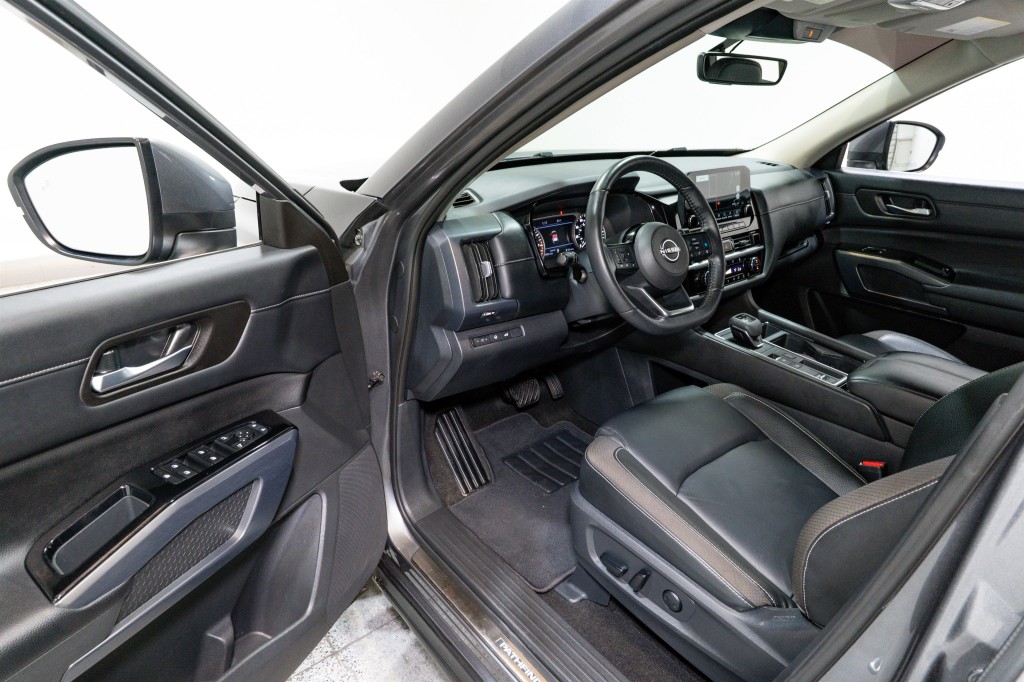 2023 Nissan Pathfinder Image 12