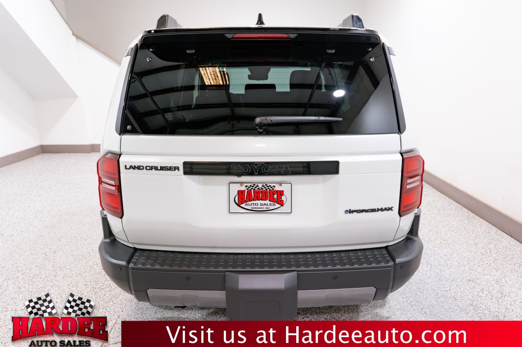 2026 Toyota Land Cruiser Image 4