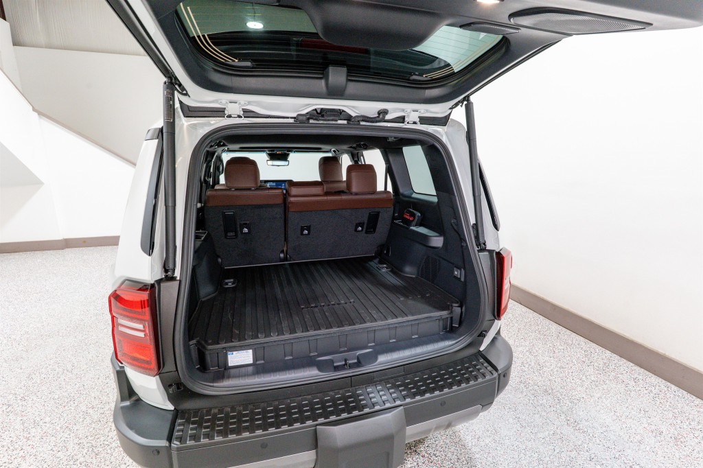 2026 Toyota Land Cruiser Image 38