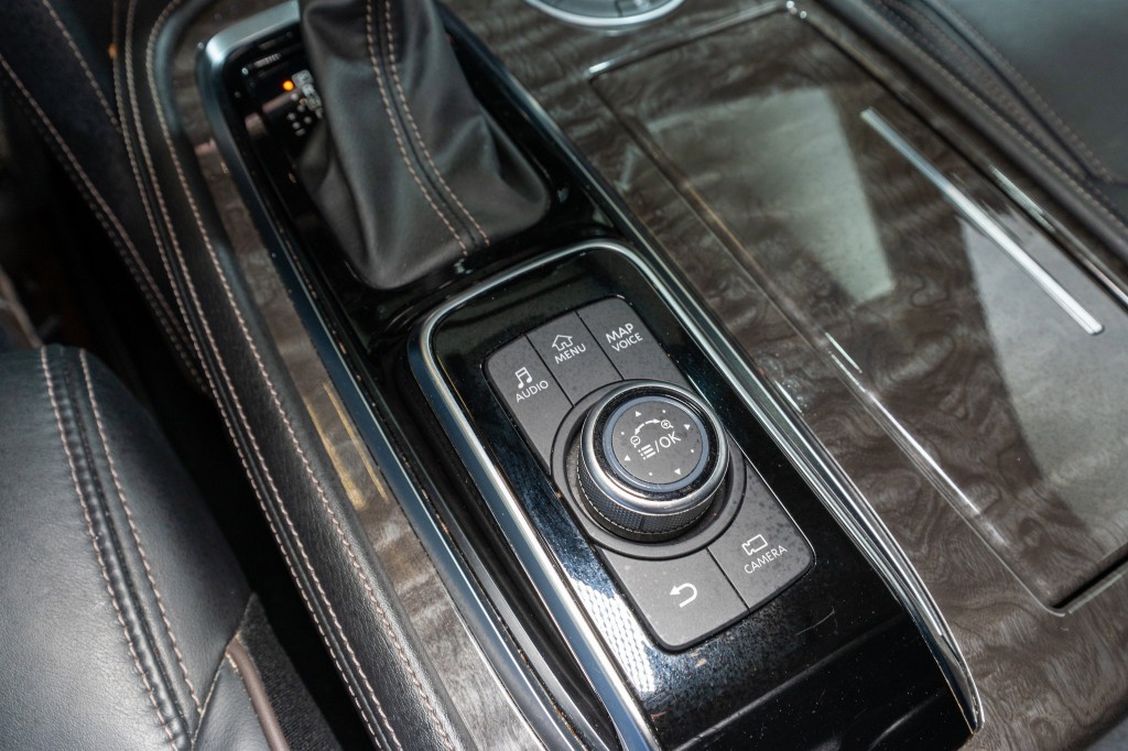 2023 Nissan Armada Image 25