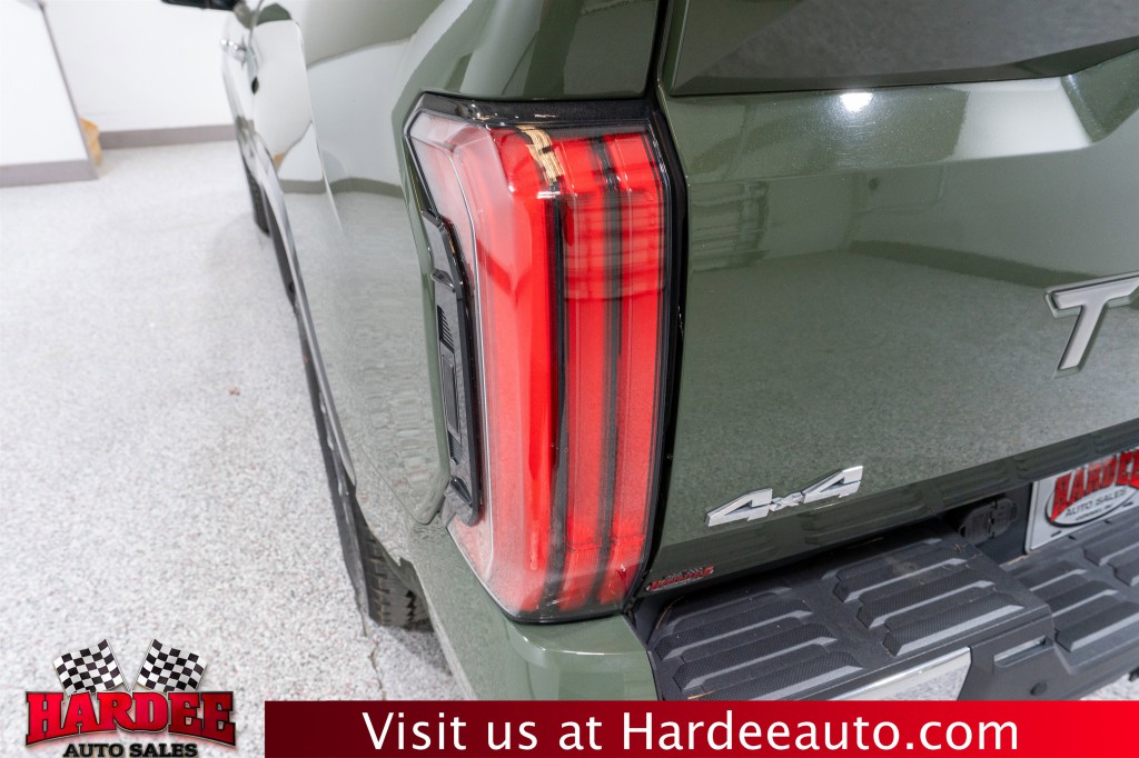 2023 Toyota Tundra Image 9