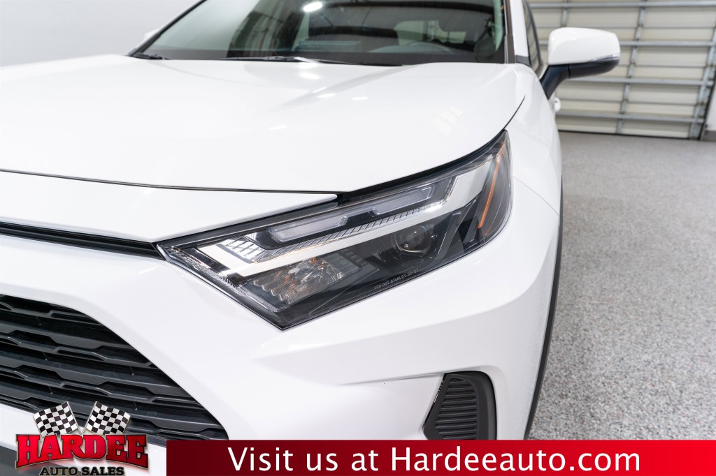 2024 Toyota Rav4 Image 8