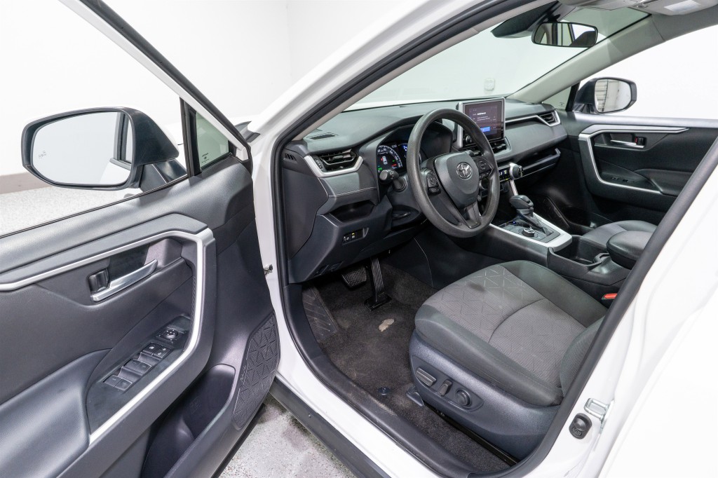 2024 Toyota Rav4 Image 12