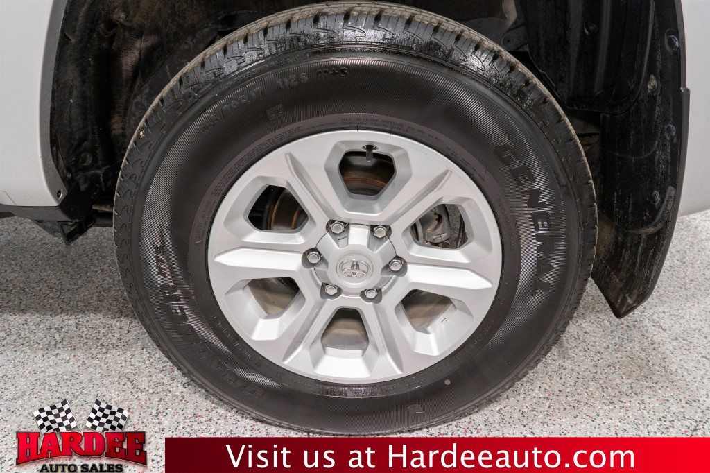 2022 Toyota 4Runner Image 10