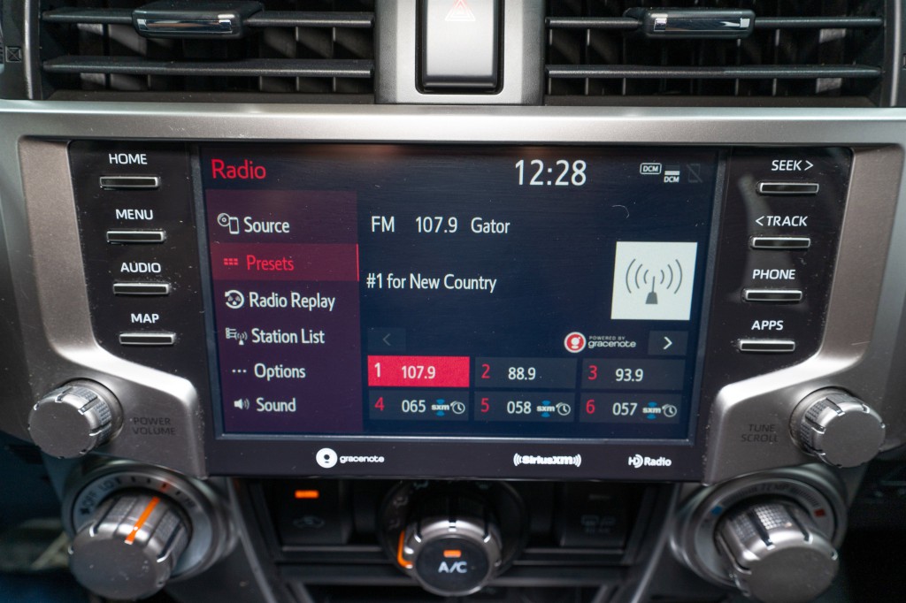 2022 Toyota 4Runner Image 17