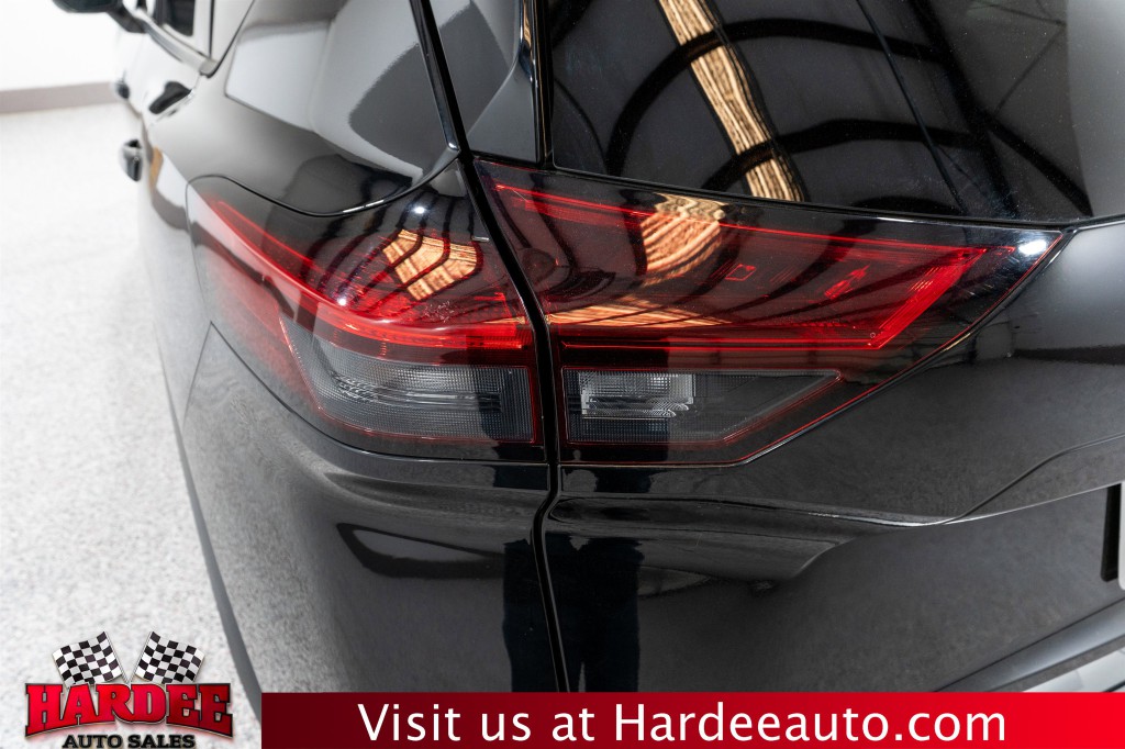 2023 Nissan Rogue Image 9