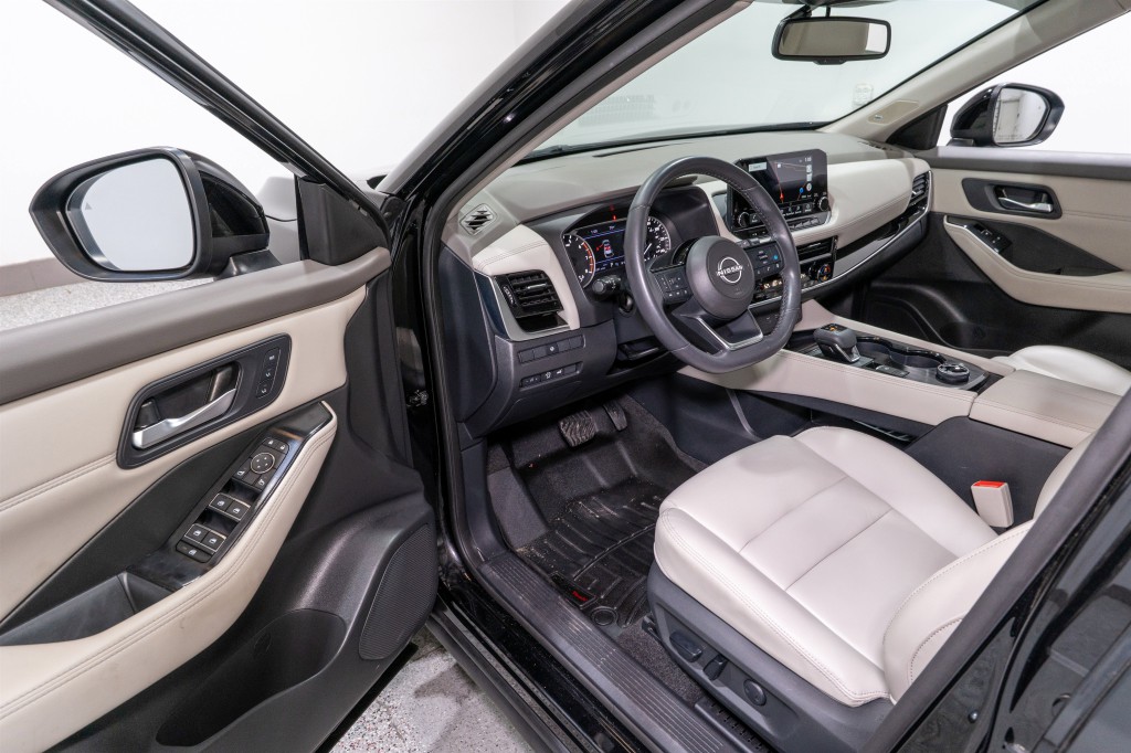 2023 Nissan Rogue Image 12