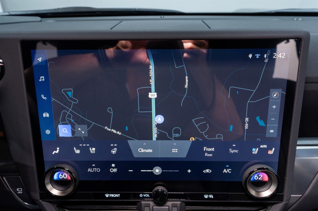 2024 Lexus GX Image 18