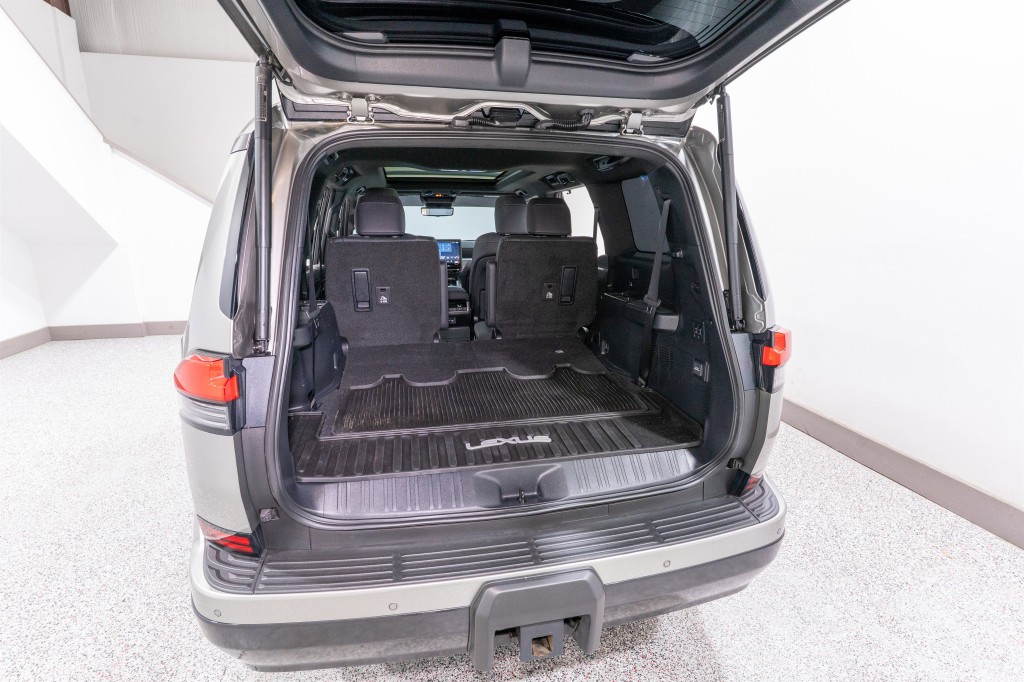 2024 Lexus GX Image 36