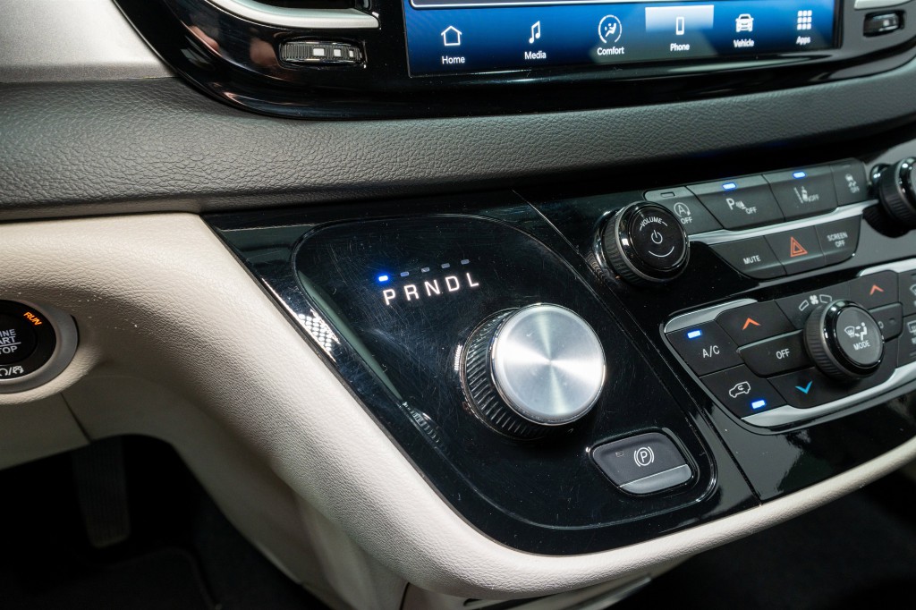 2024 Chrysler Pacifica Image 22