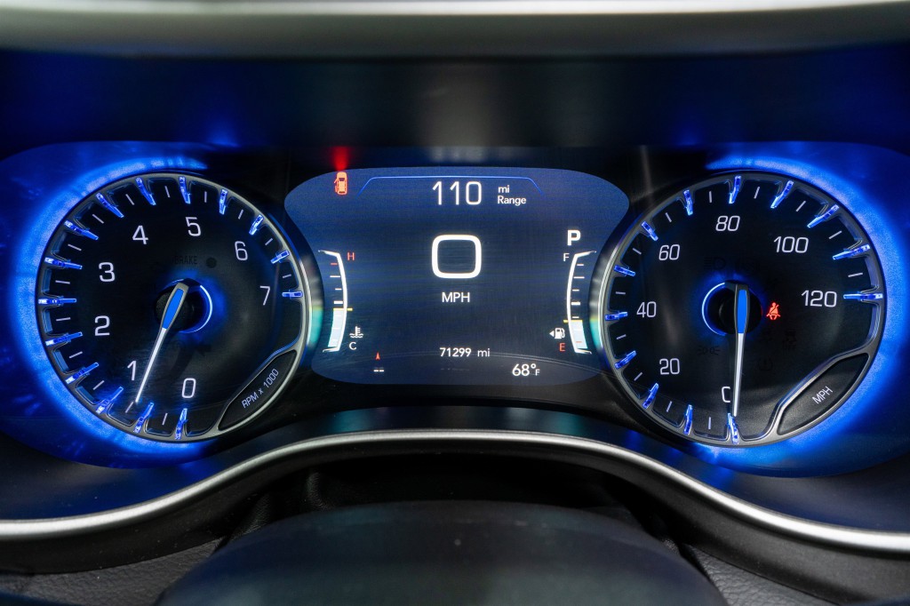 2024 Chrysler Pacifica Image 24