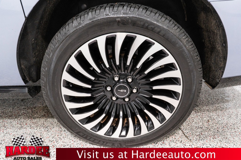 2019 Lincoln Navigator Image 10