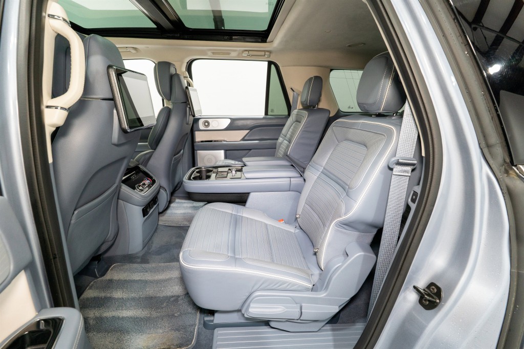 2019 Lincoln Navigator Image 34