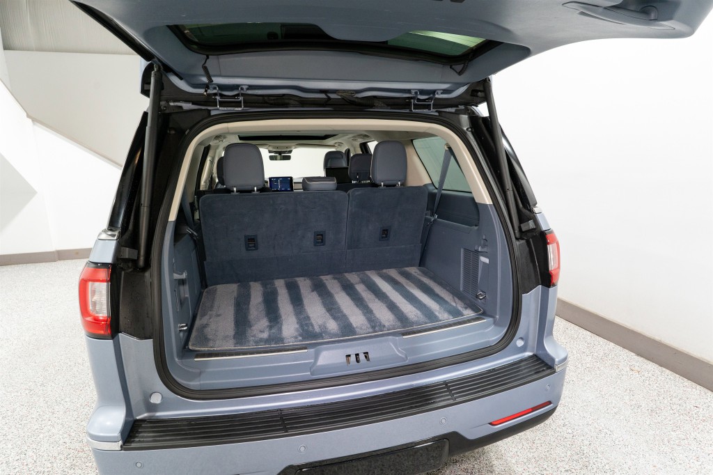 2019 Lincoln Navigator Image 37