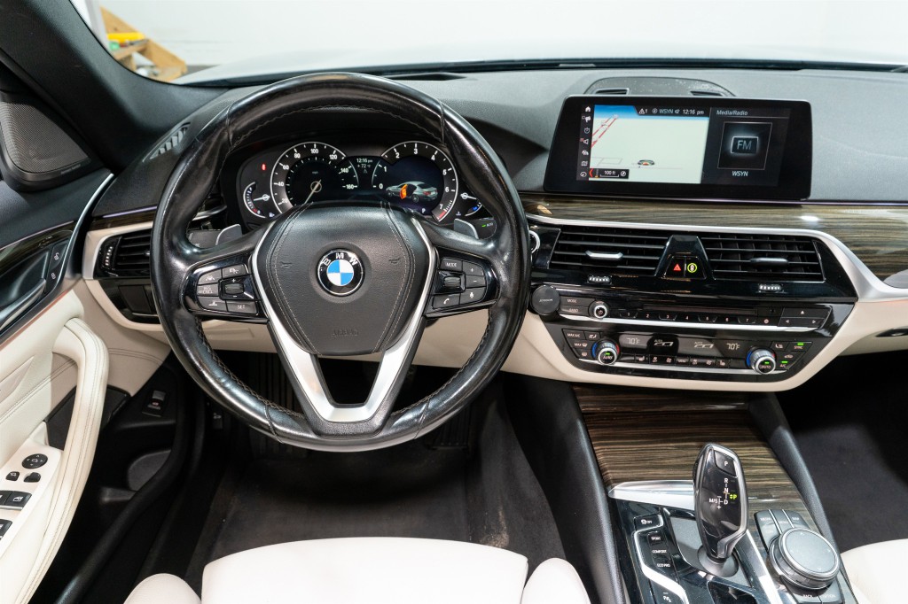 2019 BMW 5 Series Image 11