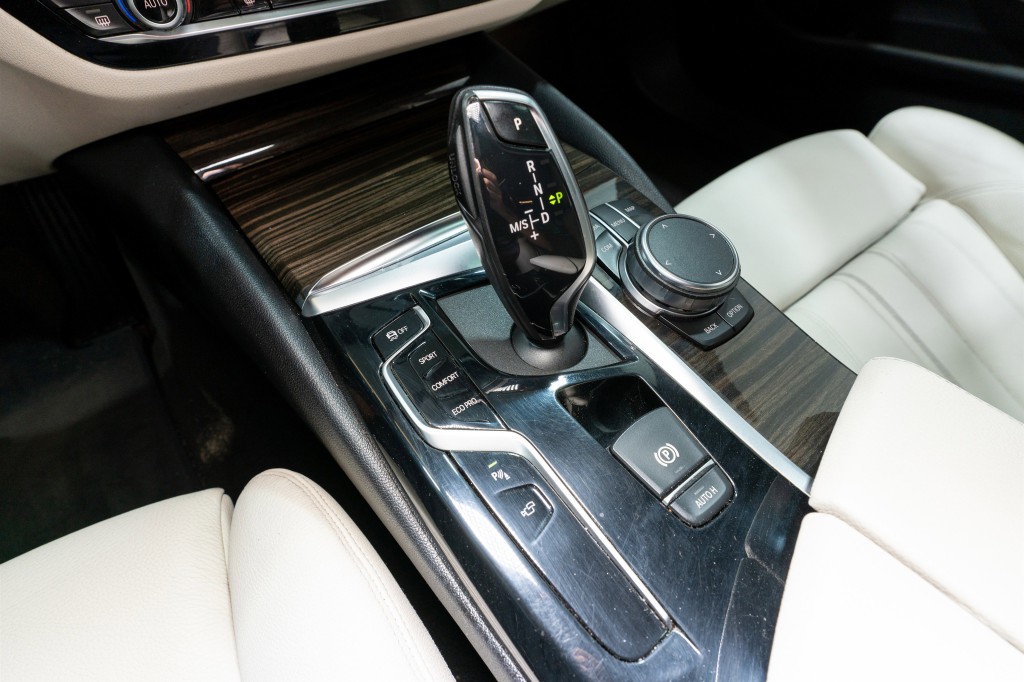 2019 BMW 5 Series Image 23